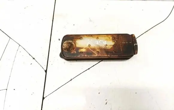Engine oil radiator