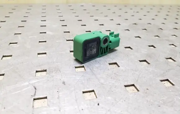 Volvo V50 Airbag deployment crash/impact sensor 30775521