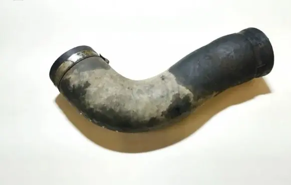 Toyota Avensis T220 Intercooler hose/pipe