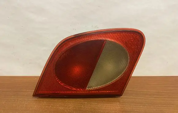 Mercedes-Benz E W210 Tailgate rear/tail lights B370 A2108200964
