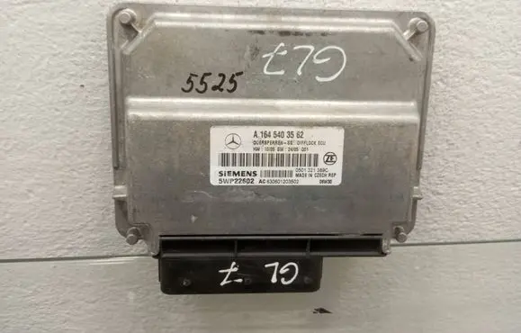 Mercedes-Benz GL X164 Transfer box differential control unit A1645403562 0501321389C 5WP22602