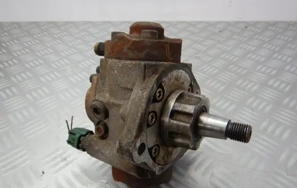 Mazda 616 - 618 Fuel injection high pressure pump 2940000042