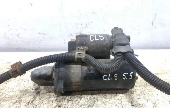 Mercedes-Benz CLS C219 Starter motor A0061510501 4L0021108