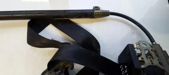 Volkswagen Golf III Front seatbelt 1h4857705