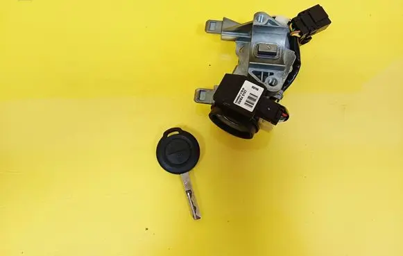 Mitsubishi Colt Ignition lock MR587813 5WK45107