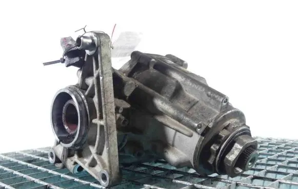 Gearbox transfer box case