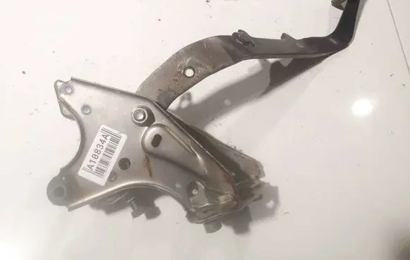 Toyota Avensis T250 Clutch pedal 