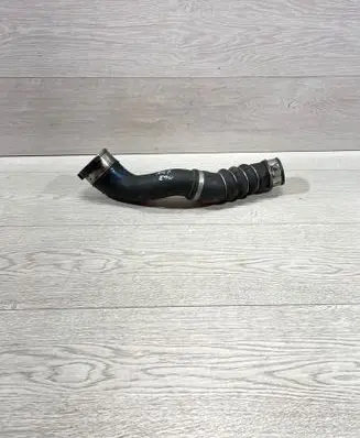 BMW 3 E90 E91 Intercooler hose/pipe 8511739 8511756