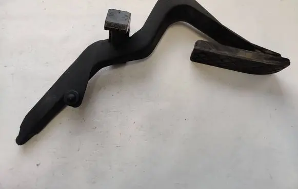 Audi A4 S4 B5 8D Accelerator throttle pedal 893721653