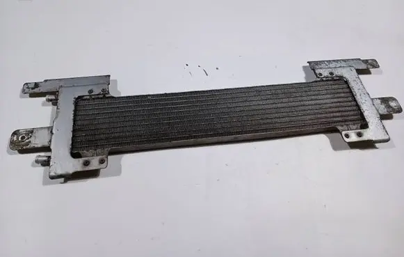 Engine oil radiator