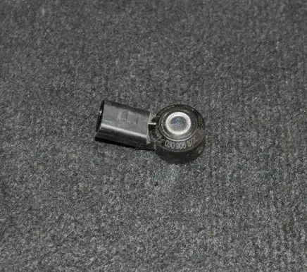 Volkswagen PASSAT B7 Detonation knock sensor 030905377C