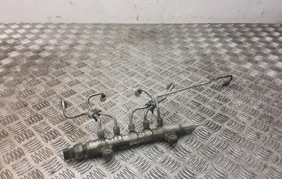 Toyota Corolla Verso E121 Fuel main line pipe 