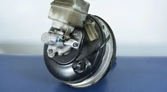 BMW 6 F06 Gran coupe Brake booster 6726020