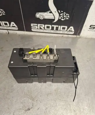 Mercedes-Benz S W220 Central locking vacuum pump 2208000748 0132006373