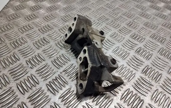 Citroen C5 Engine mounting bracket 9681861680