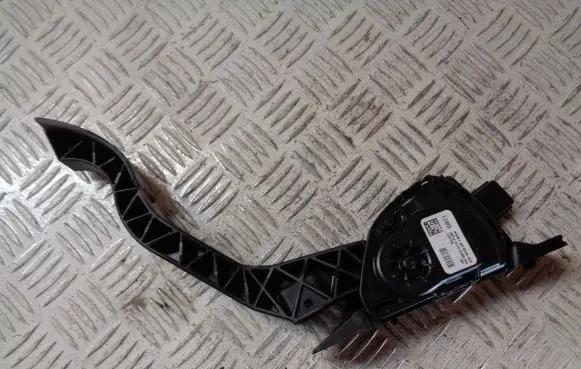 Ford Grand C-MAX Accelerator throttle pedal AV619F836AB