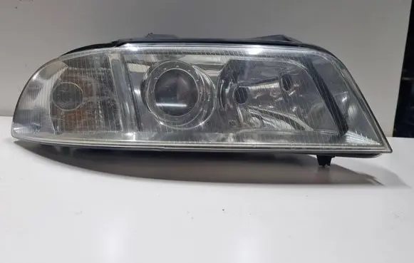 Audi A4 S4 B5 8D Headlight/headlamp