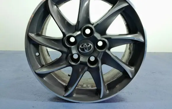 R18 alloy rim