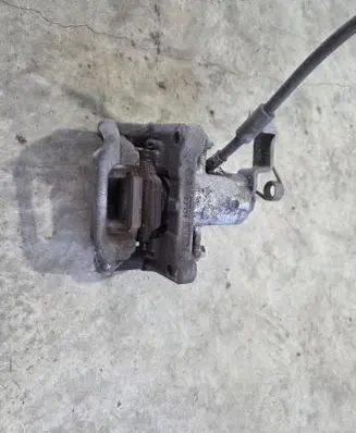 Opel Combo E Rear brake caliper 9819347780
