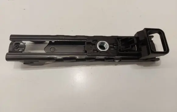 Volkswagen PASSAT B8 Seat belt height adjuster 4M0857819