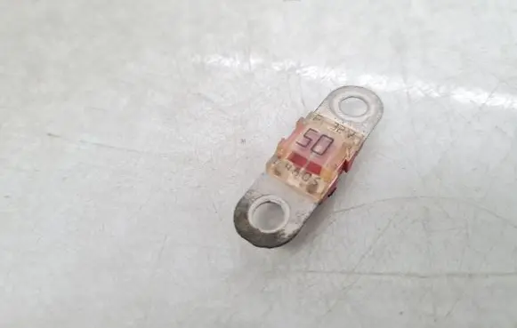 Volkswagen PASSAT B6 Fuse 
