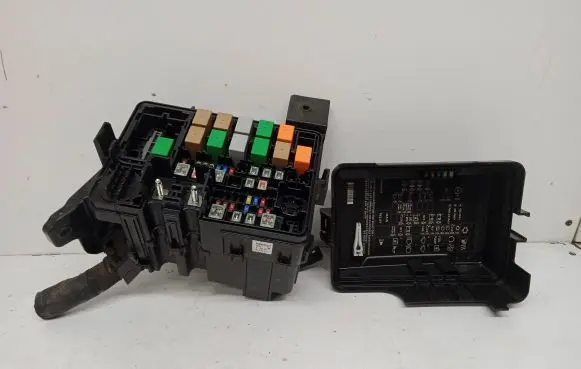 KIA Rio Fuse box set 91261H8480 TZ19T13B