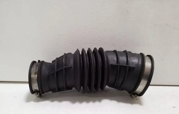 Ford Galaxy Air intake duct part DS739R504HC DS739C662KH