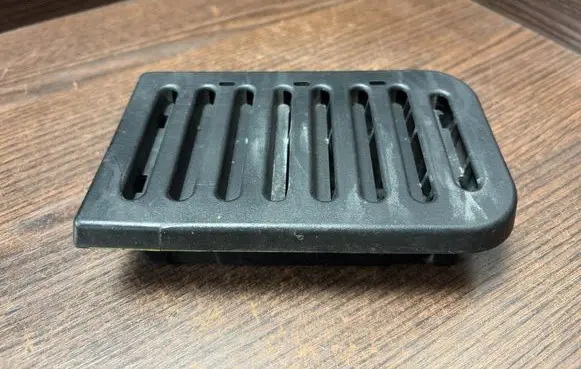 Dashboard side air vent grill/cover trim