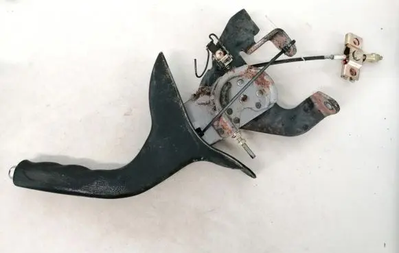 Hyundai Santa Fe Handbrake/parking brake lever assembly