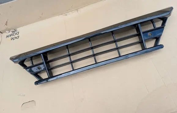 Volvo XC60 Front bumper lower grill 32234959