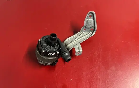 BMW X3 G01 Electric auxiliary coolant/water pump 8663248 0392024082