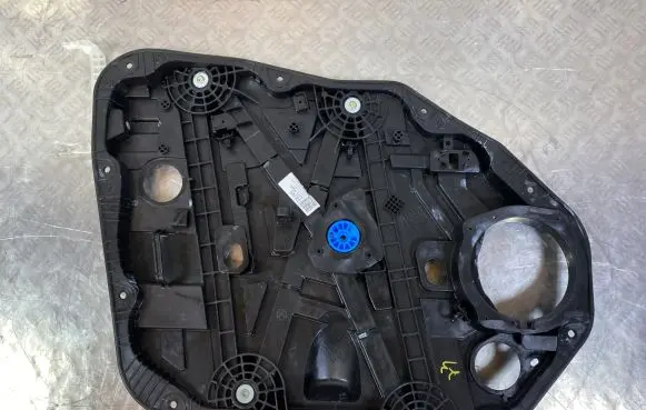 KIA Sorento IV Front window lifting mechanism without motor 82470P2200