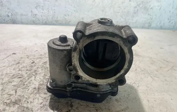 Skoda Octavia Mk2 (1Z) Throttle valve 03C133062S A2C53367619