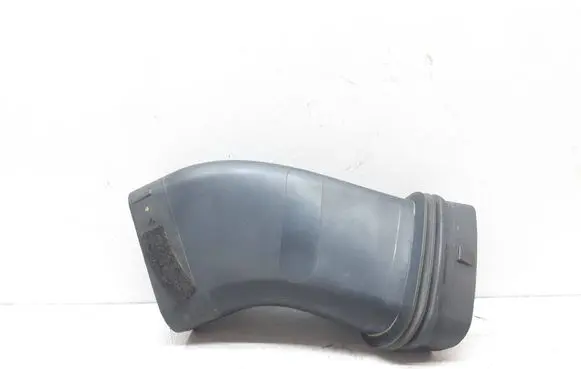 BMW 1 E82 E88 Air intake duct part 7798876 13717798876