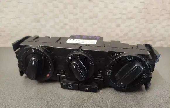 Seat Toledo IV (NH) Climate control unit 6JA820045A