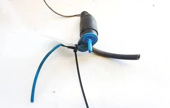 Mercedes-Benz A W168 Windscreen/windshield washer pump 2108691021
