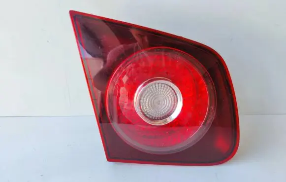 Volkswagen Jetta V Tailgate rear/tail lights 1K59450931
