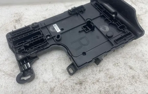 Tesla Model 3 Central body control module 156745400B SQNPT222902065NL