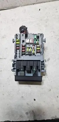 Opel Insignia A Fuse module 13222786