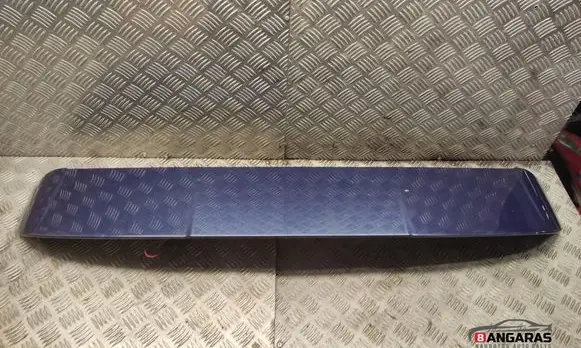 Tailgate/trunk spoiler