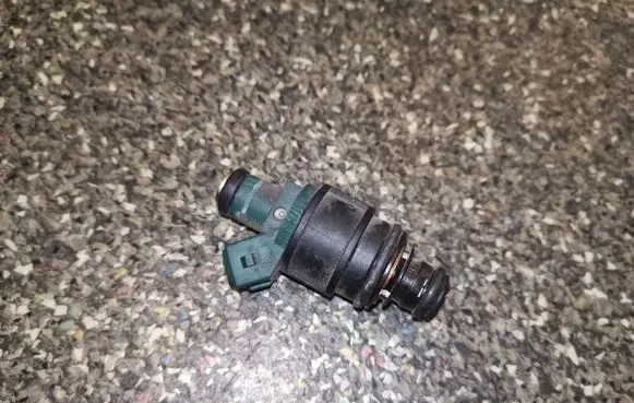 Volvo S40, V40 Fuel injectors set 9454710