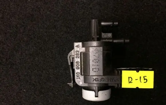 Volkswagen Eos Vacuum valve 1K0906283A