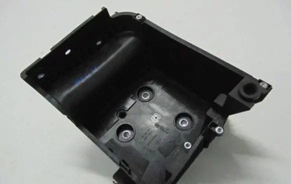 Battery box tray