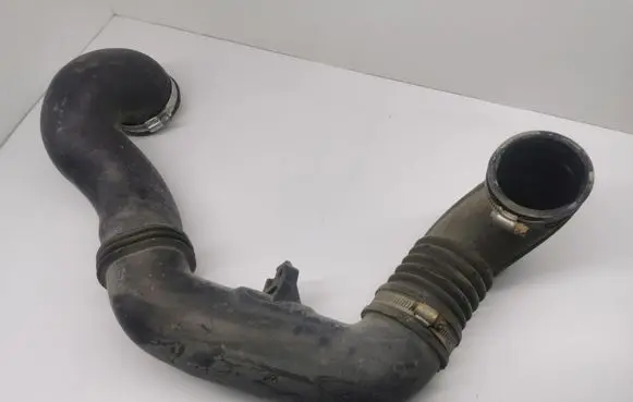 Subaru Forester SH Turbo air intake inlet pipe/hose A12AG05