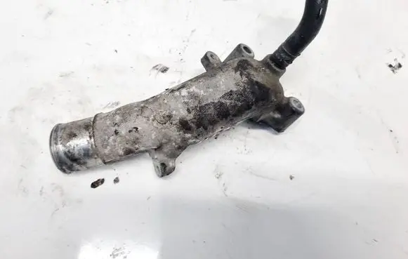 Toyota Avensis Verso Engine coolant pipe/hose 