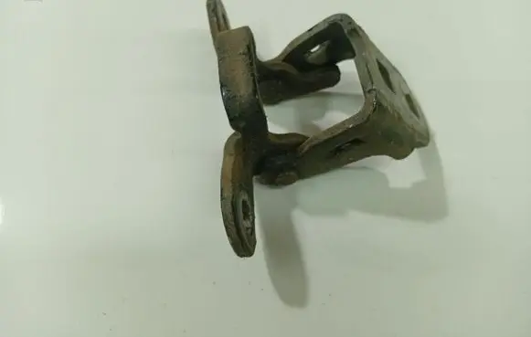 Fiat Freemont Front door upper hinge 