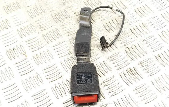 Audi A1 Front seatbelt buckle 8X0857755B
