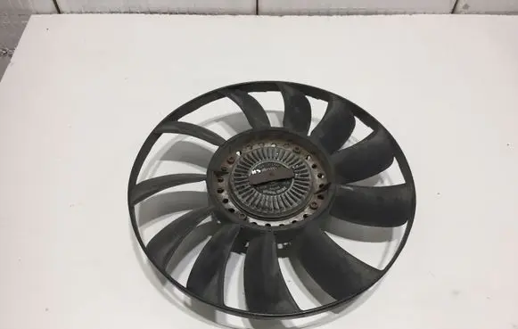 Volkswagen PASSAT B5 Viscous fan clutch 06B121347