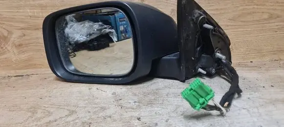 Volvo XC70 Front door electric wing mirror 