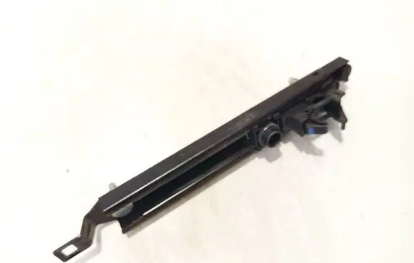 Opel Vectra C Seat belt adjustment rail 